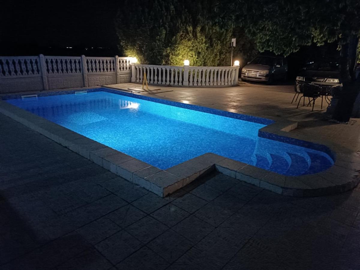 V & V Villa Lalince ภายนอก รูปภาพ