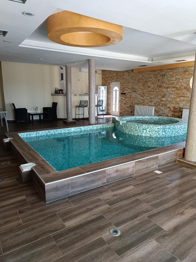 V & V Villa Lalince ภายนอก รูปภาพ