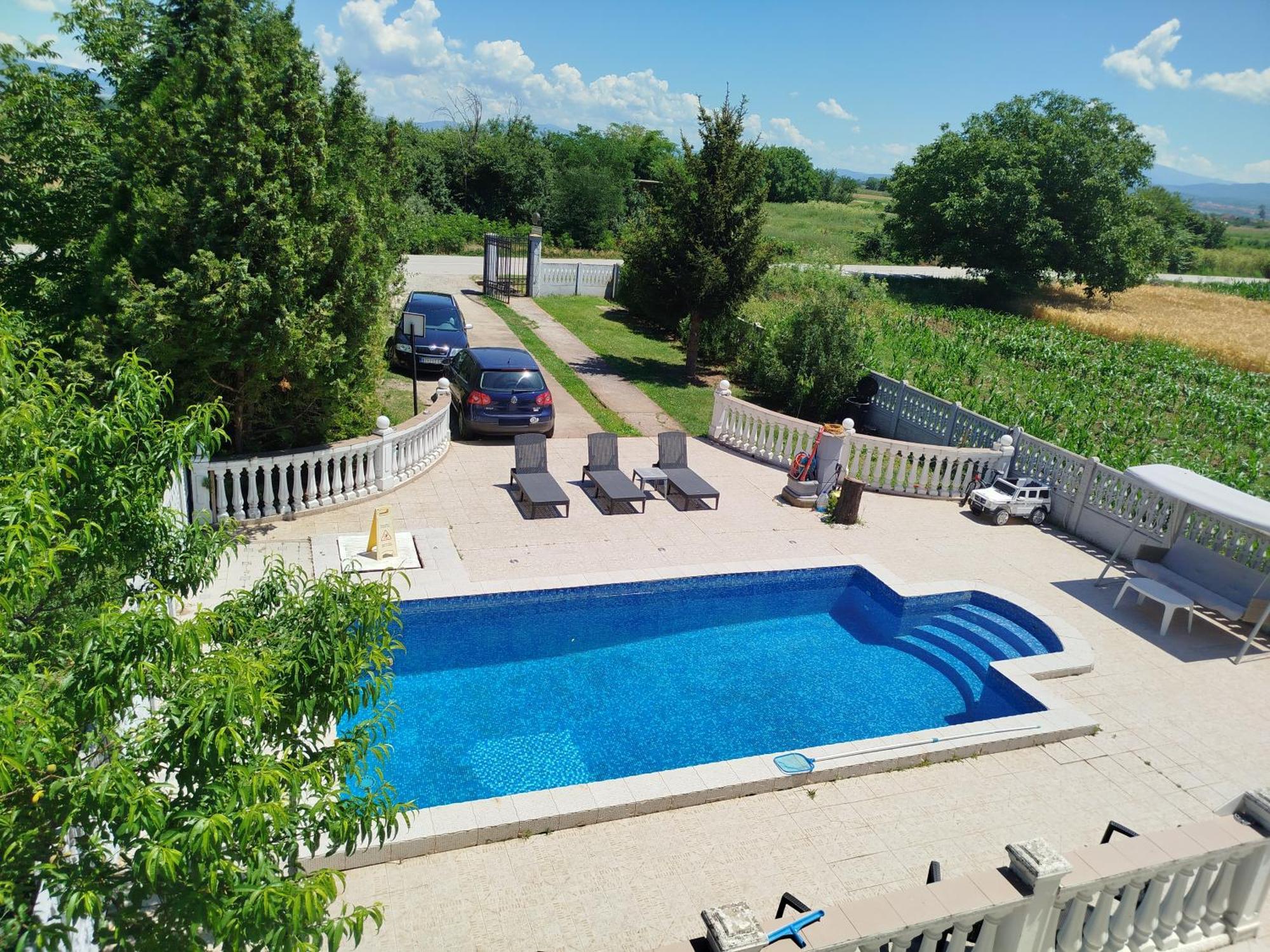 V & V Villa Lalince ภายนอก รูปภาพ
